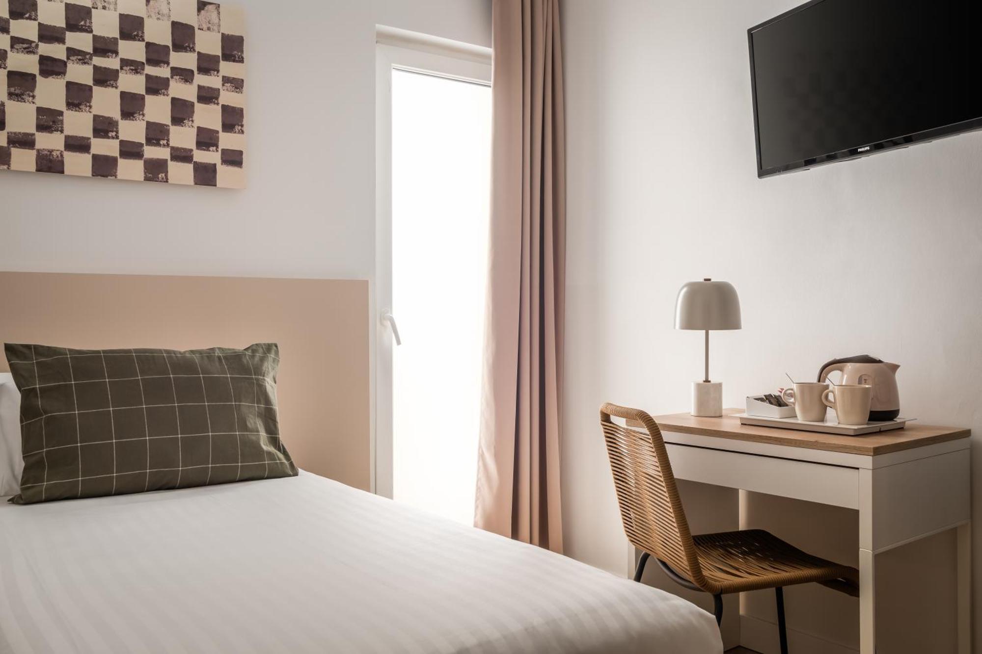 Bypillow Erba Girona Exterior photo