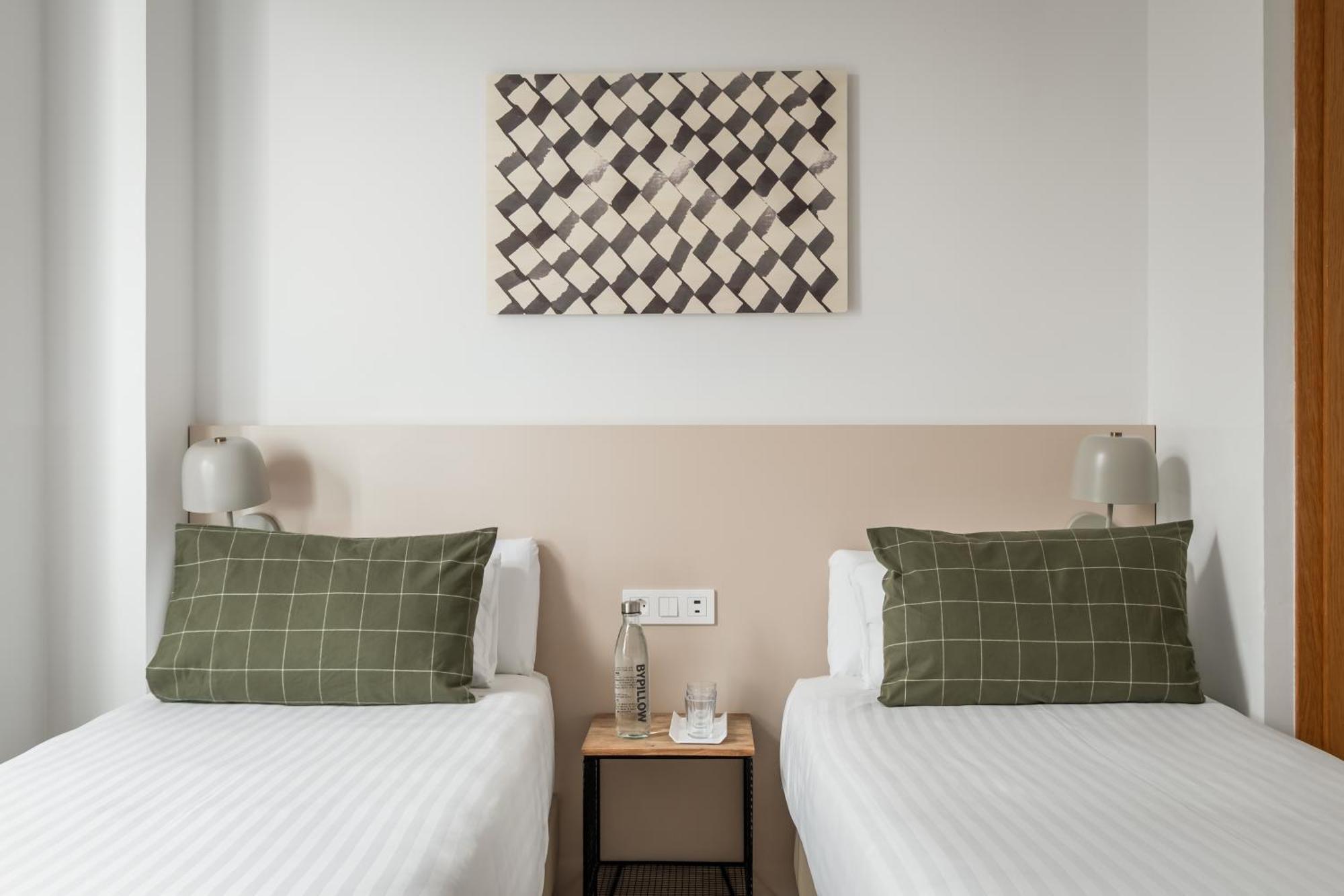 Bypillow Erba Girona Exterior photo