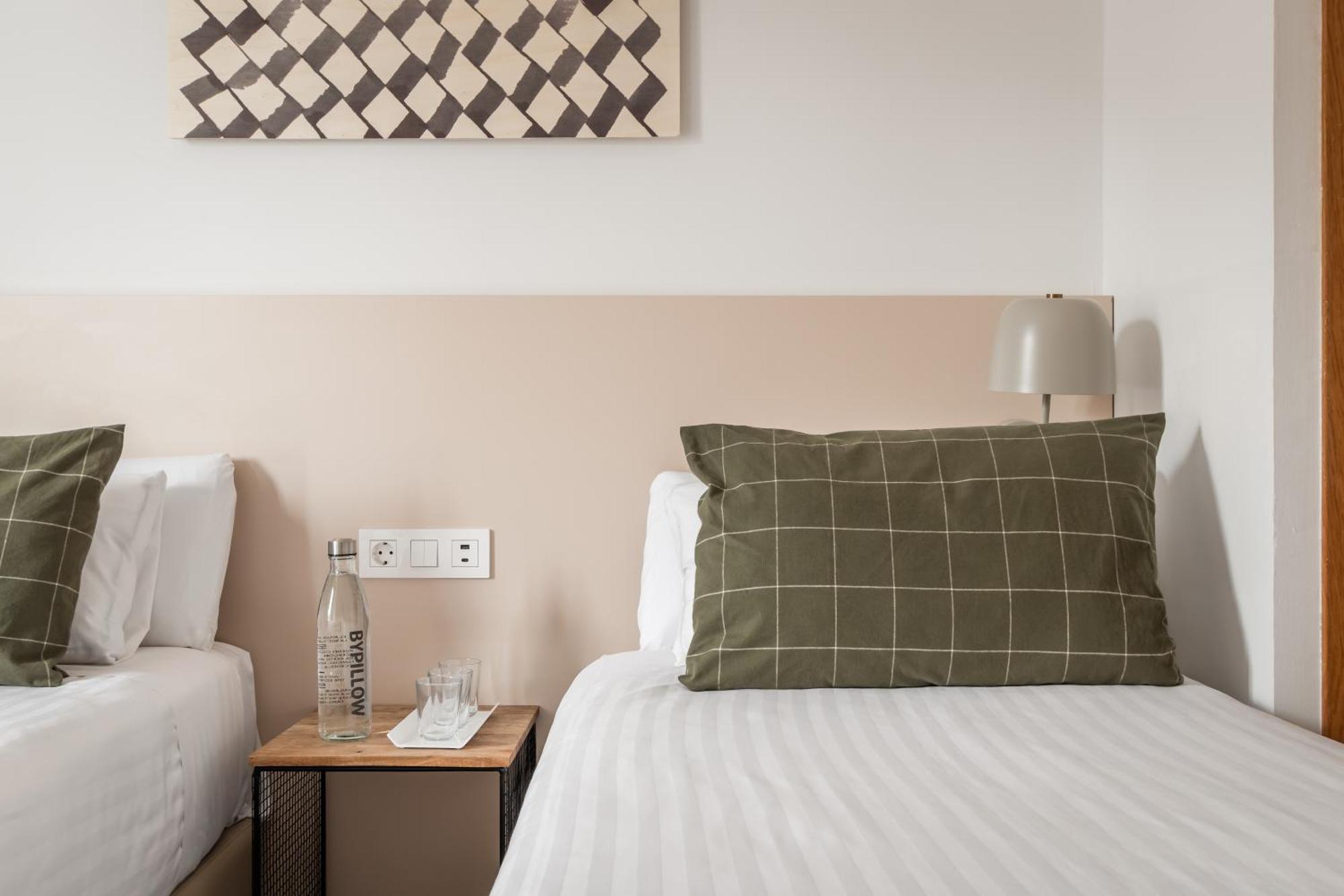 Bypillow Erba Girona Exterior photo