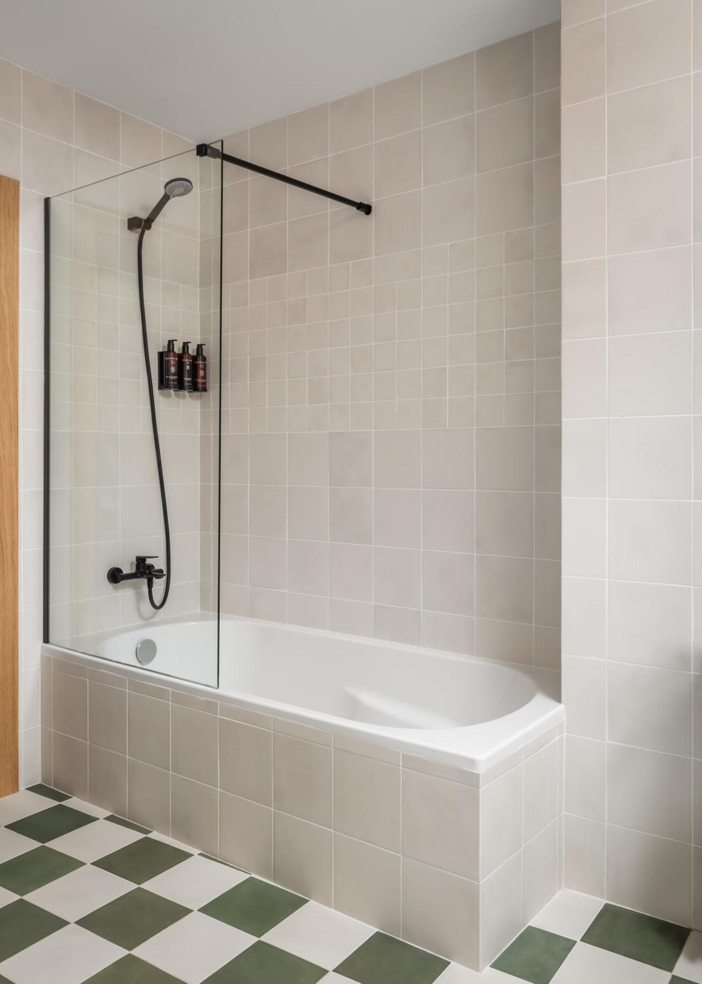 Bypillow Erba Girona Exterior photo